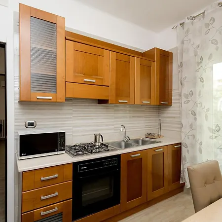 Διαμέρισμα Policlinico Premium *